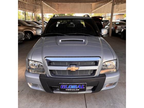 CHEVROLET S10 2.8 EXECUTIVE 4X4 CD 12V TURBO ELECTRONIC INTERCOOLER DIESEL 4P MANUAL CHEVROLET S10 2.8 EXECUTIVE 4X4 CD 12V TURBO ELECTRONIC INTERCOOLER DIESEL 4P MANUAL